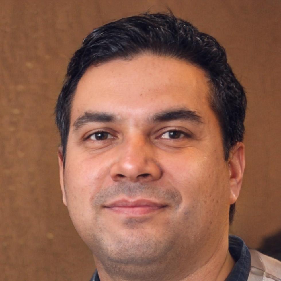 Retrato profesional de Luka Petrović