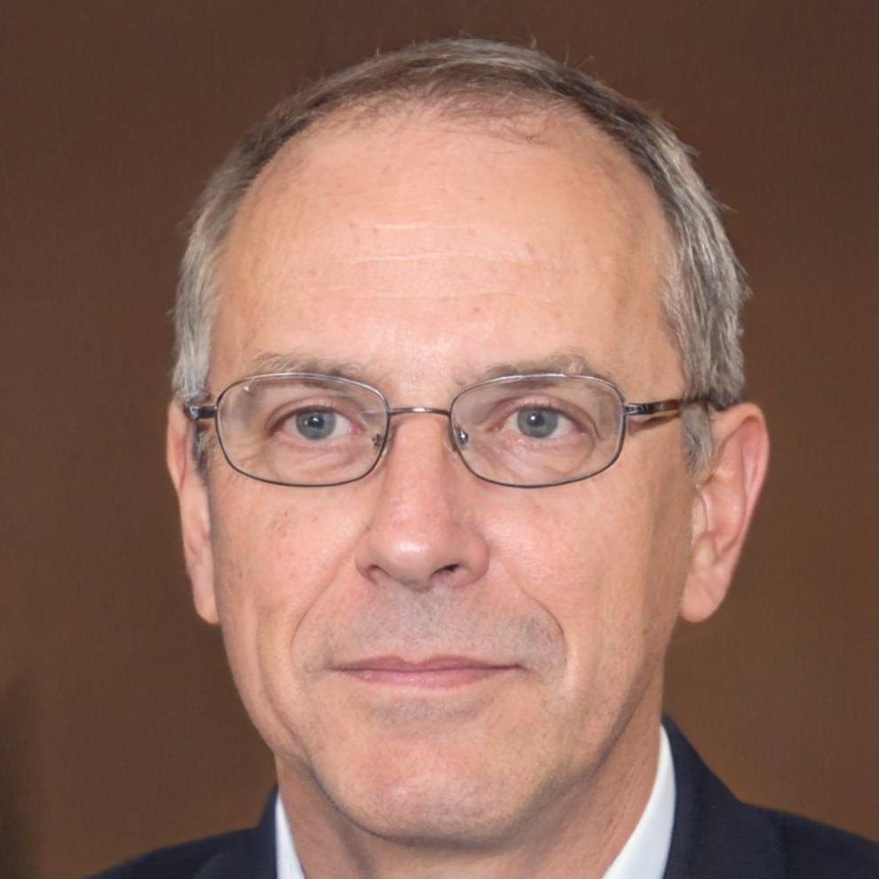 Instructor Javier Bermúdez supervisando sesión práctica