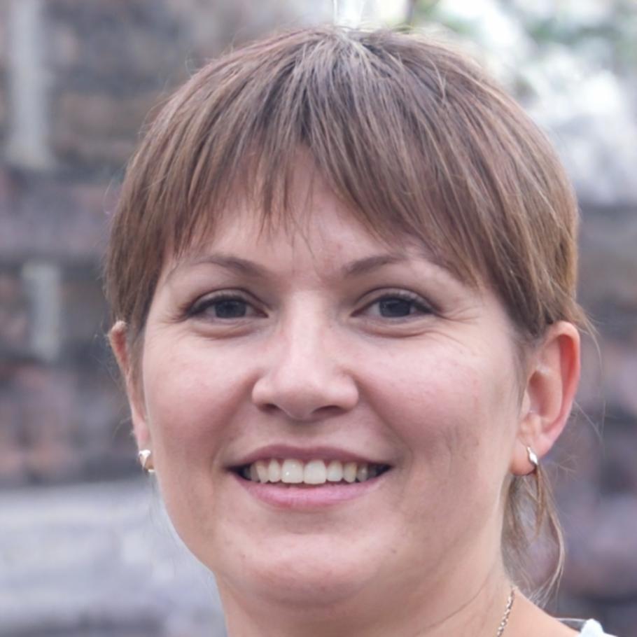 Instructora de cursos interactivos online